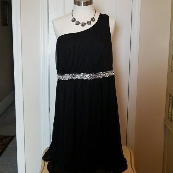 Trixxi Dresses & Skirts - This black dress is perfect for a special event!!